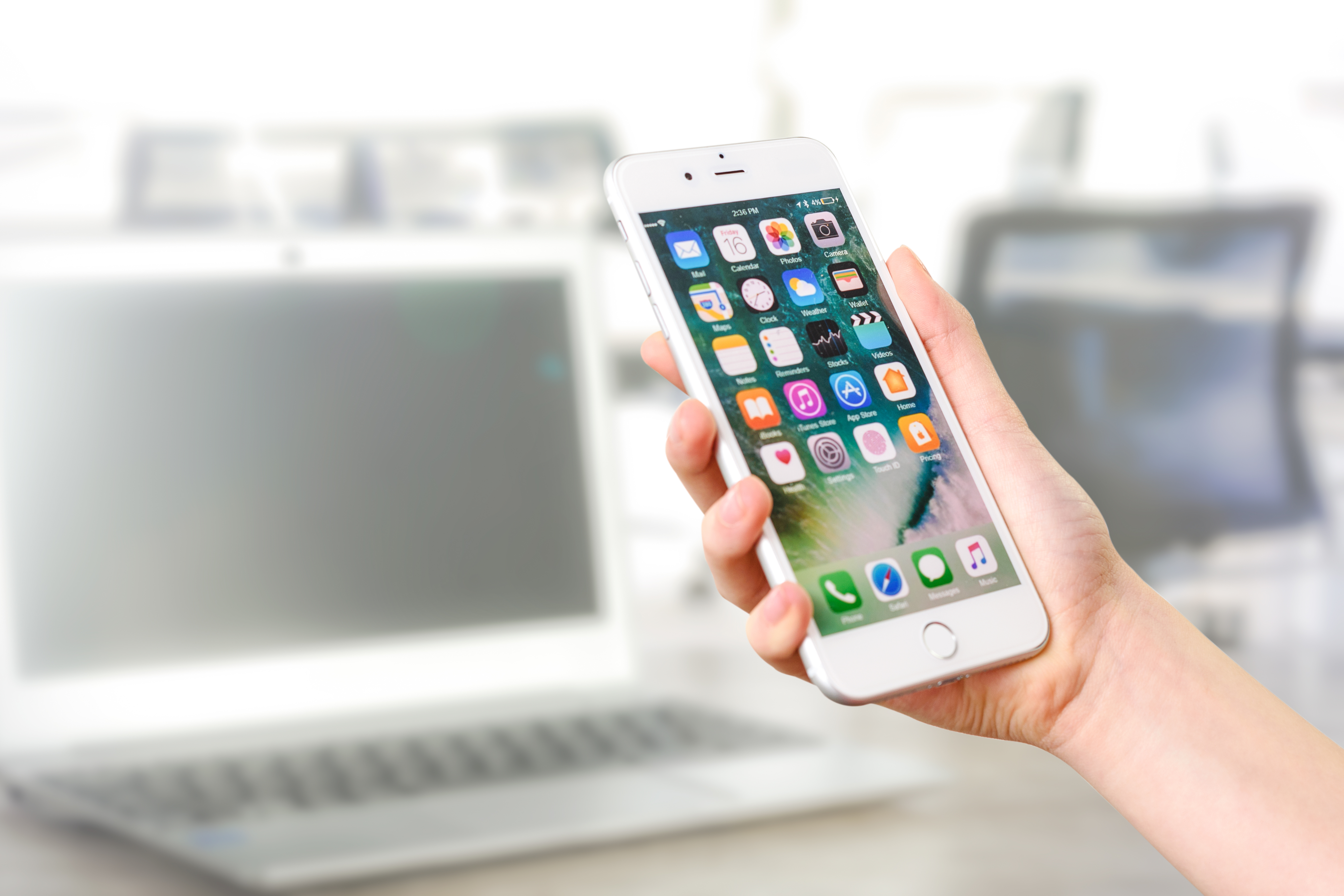 Mobile notifications module allows to receive notifications in mobile devices running iOS (iPhone, iPad) even without connecting to the server Mobile notifications module allows to receive notifications in mobile devices running iOS (iPhone, iPad) even without connecting to the server